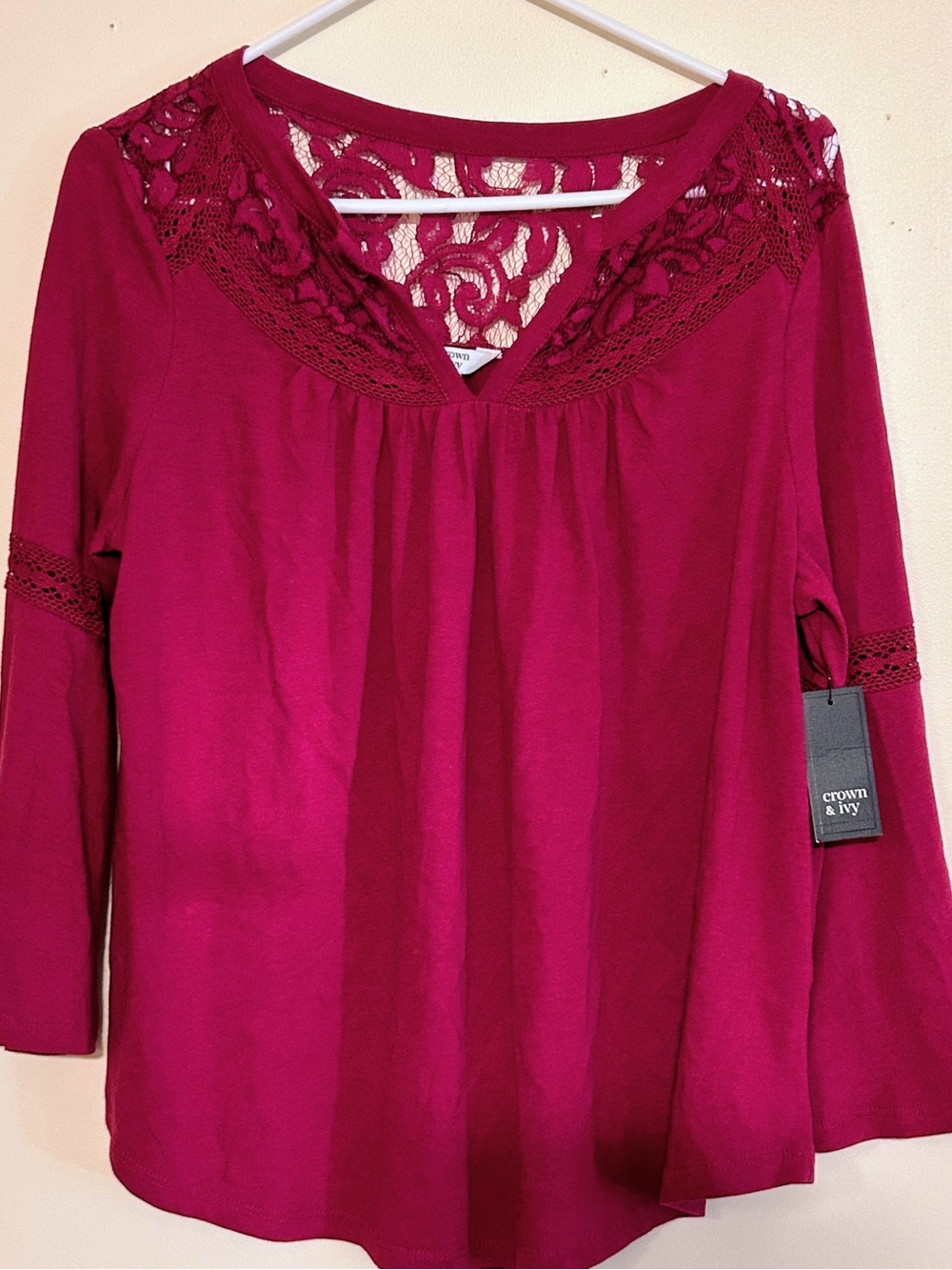 Crown & Ivy Day Fuschia 7266875 3/4 Flare Slv Lace Yoke Swing Knit Top - Small
